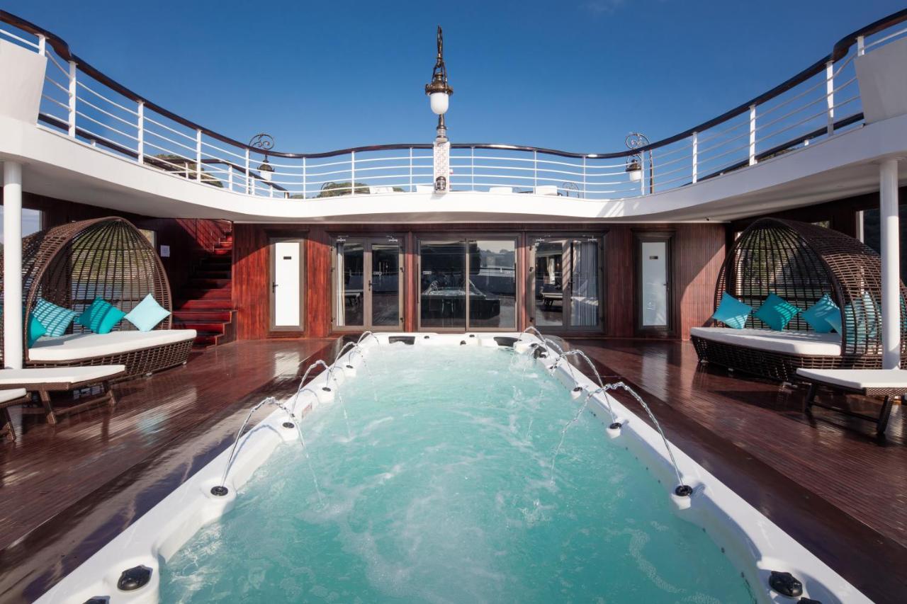 Hotel Ambassador Cruise Halong Bay à Hạ Long Extérieur photo
