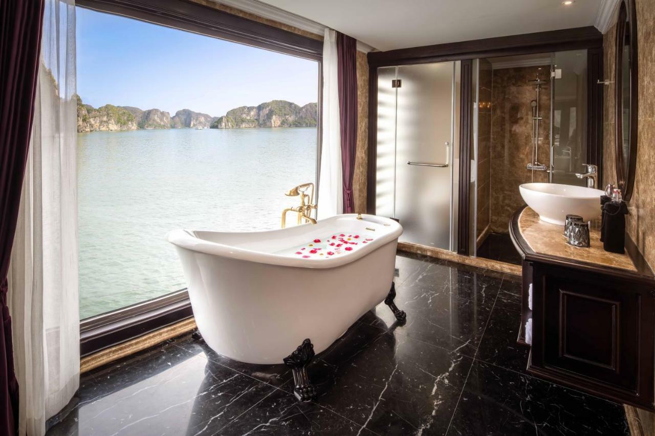 Hotel Ambassador Cruise Halong Bay à Hạ Long Extérieur photo